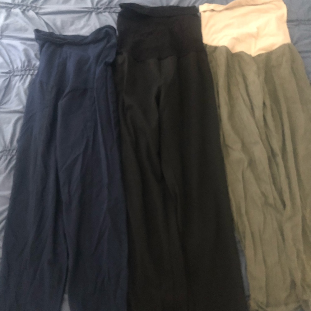 A pea in a pod maternity pants- medium